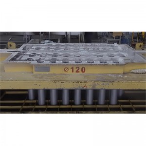 Alumínium tuskó forró tetejű öntőasztal öntőgép alumínium olvasztó kemencéhez